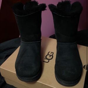 Black Uggs!